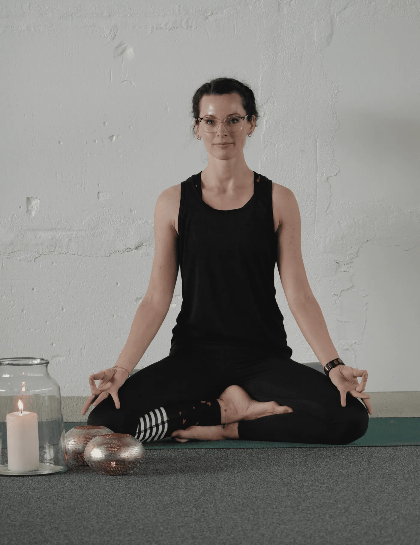 Kursbild Yin Yoga bei VitaPHYSIO Hinterforst